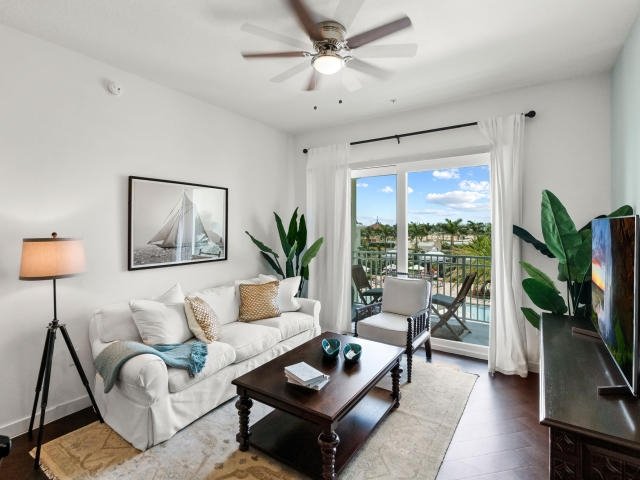 Main picture of Condominium for rent in Lantana, FL